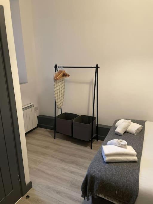 Fully Equipped Kitchen, Parking, City Centre Swansea Exterior foto
